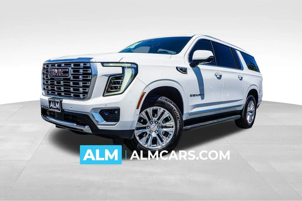 2025 GMC Yukon Denali AWD's photo