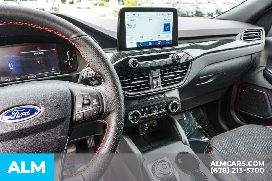 2026 Ford Escape ST-Line - Photo 32