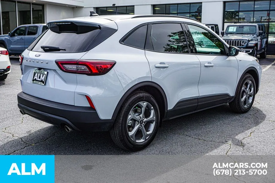 2026 Ford Escape ST-Line - Photo 6
