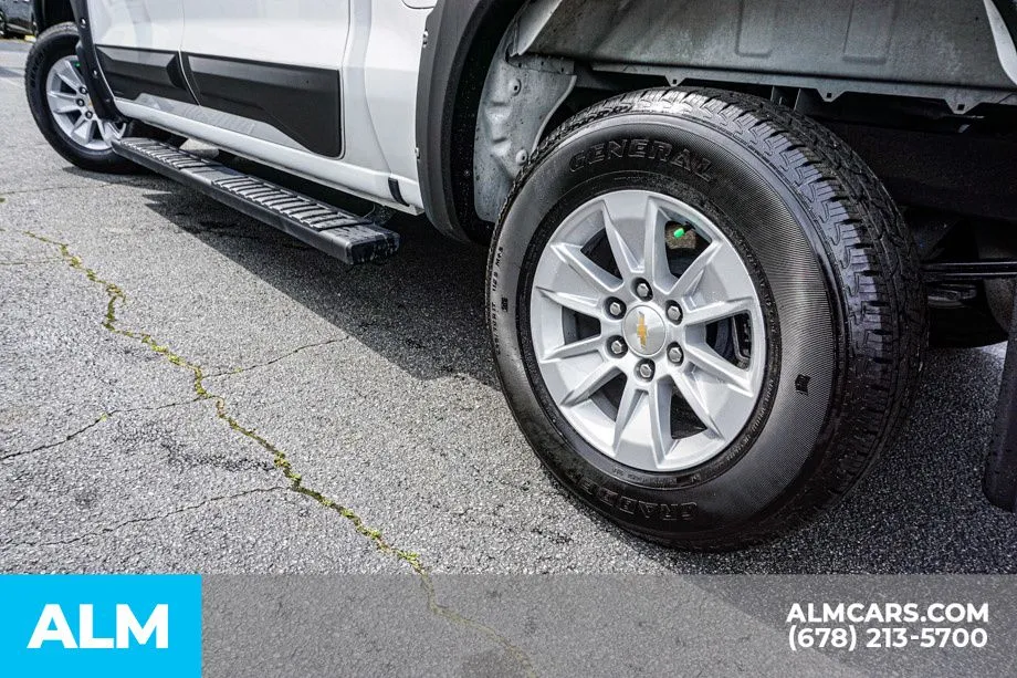 2025 Chevrolet Silverado 1500 LT - Photo 16
