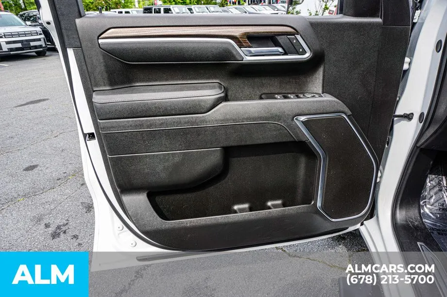2025 Chevrolet Silverado 1500 LT - Photo 46