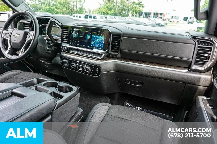 2025 Chevrolet Silverado 1500 LT - Photo 24