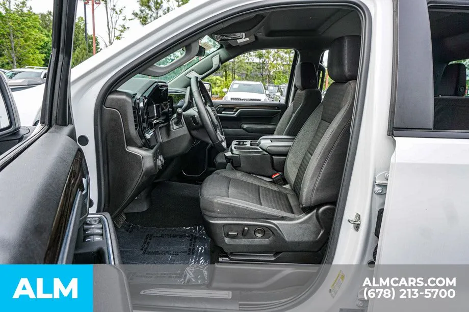 2025 Chevrolet Silverado 1500 LT - Photo 19