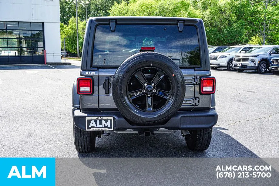 2023 Jeep Wrangler 4-Door Altitude - Photo 11