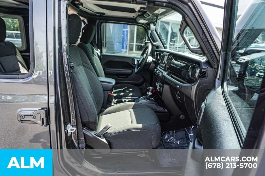 2023 Jeep Wrangler 4-Door Altitude - Photo 23