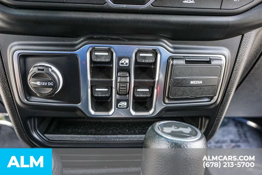 2023 Jeep Wrangler 4-Door Altitude - Photo 43