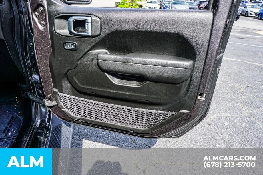 2023 Jeep Wrangler 4-Door Altitude - Photo 51