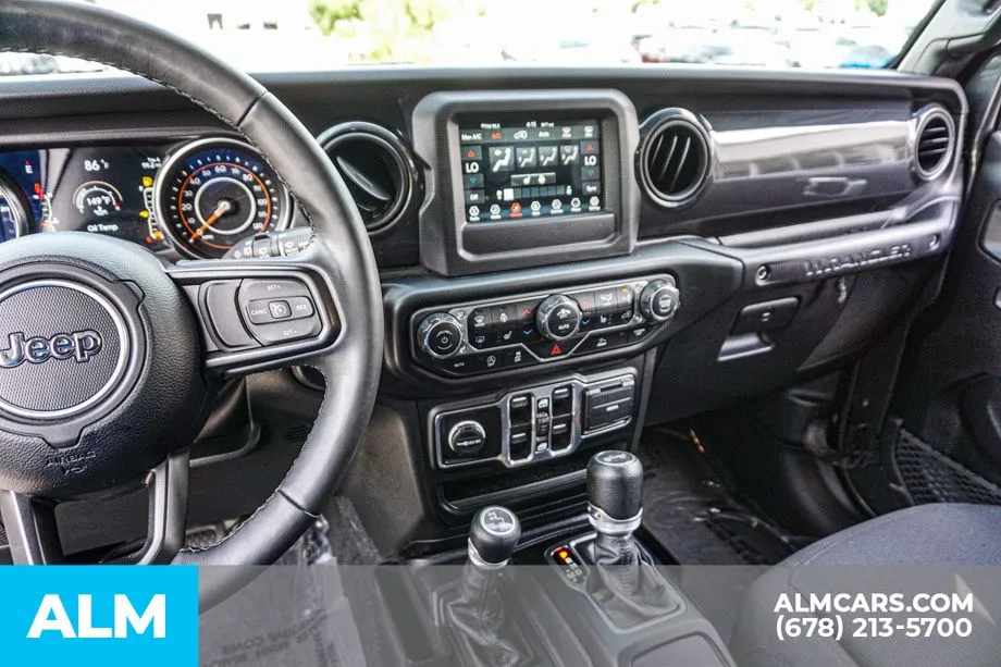 2023 Jeep Wrangler 4-Door Altitude - Photo 32