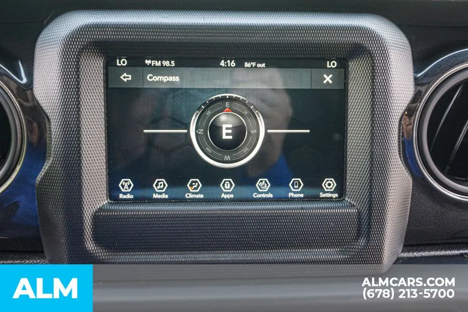 2023 Jeep Wrangler 4-Door Altitude - Photo 36