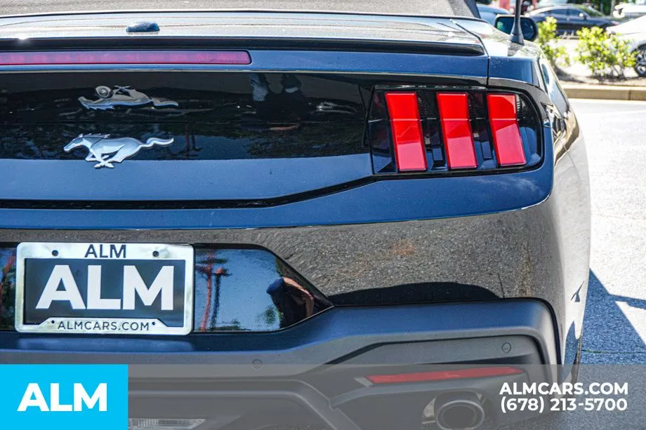 2025 Ford Mustang EcoBoost Premium - Photo 13