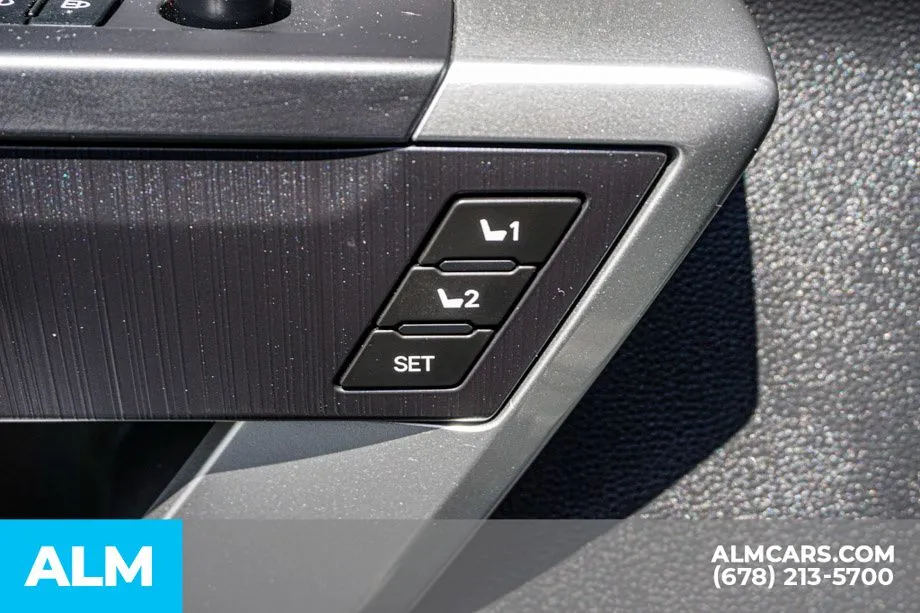 2025 Toyota Sequoia Platinum - Photo 55