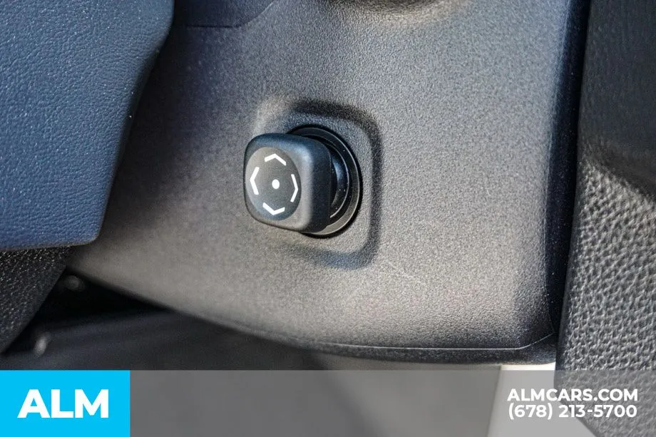 2025 Toyota Sequoia Platinum - Photo 52