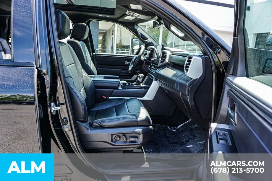 2025 Toyota Sequoia Platinum - Photo 25