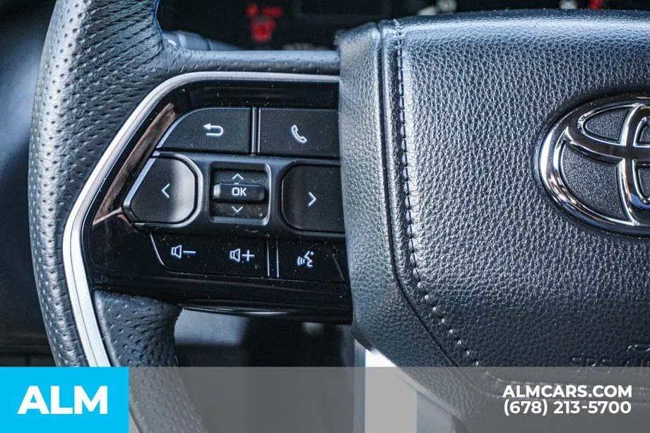 2025 Toyota Sequoia Platinum - Photo 31