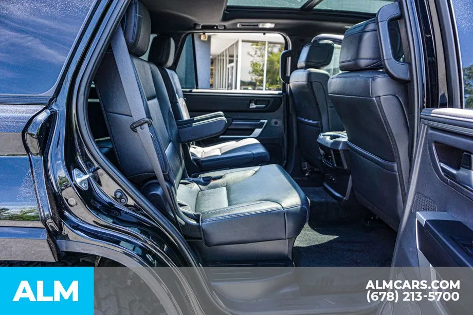 2025 Toyota Sequoia Platinum - Photo 24