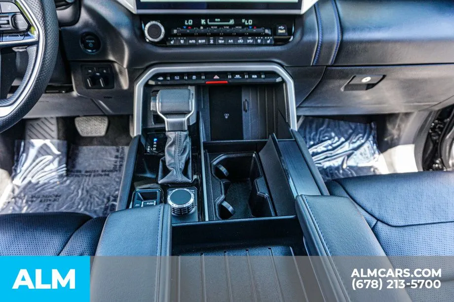 2025 Toyota Sequoia Platinum - Photo 43