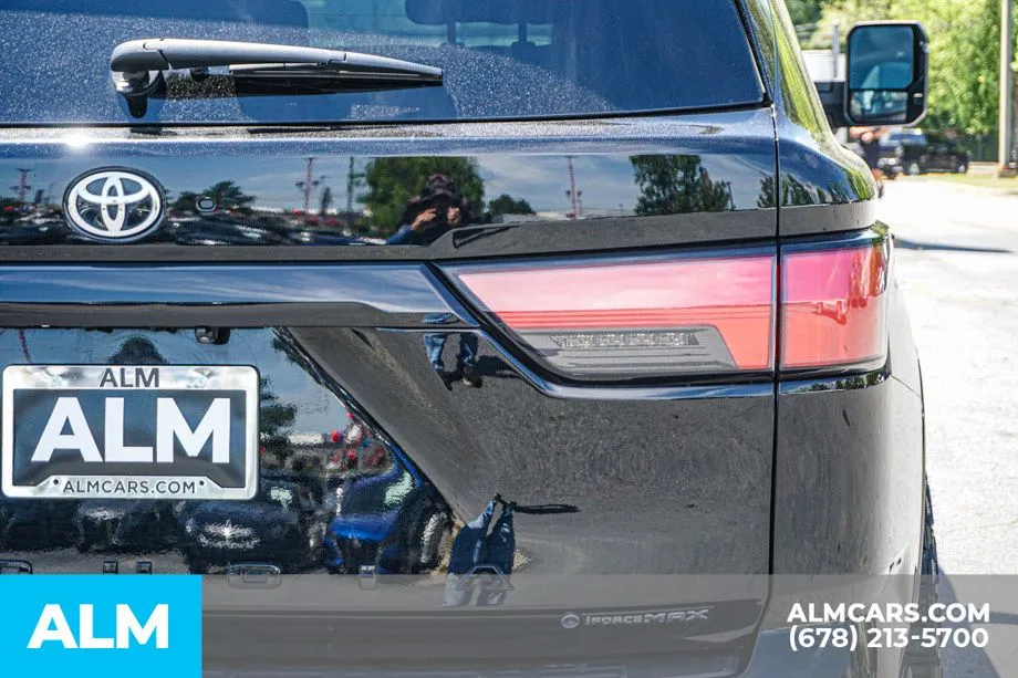 2025 Toyota Sequoia Platinum - Photo 13