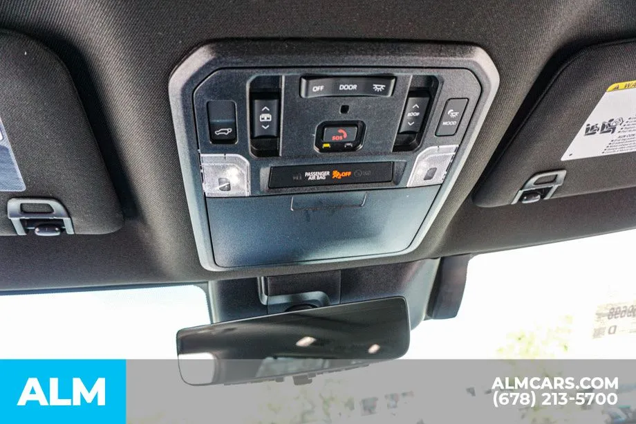 2025 Toyota Sequoia Platinum - Photo 36