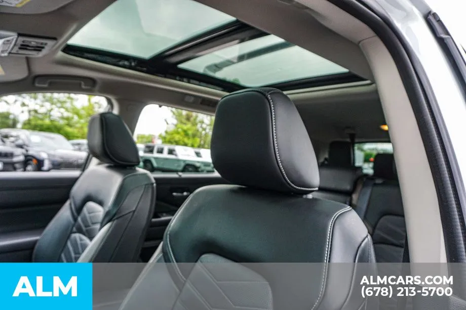 2025 Nissan Pathfinder Platinum - Photo 18