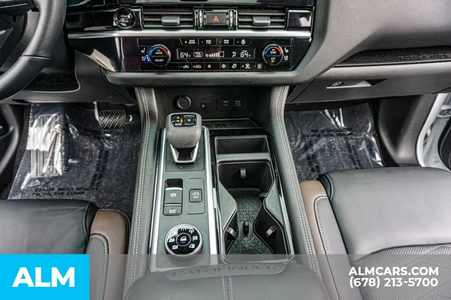 2025 Nissan Pathfinder Platinum - Photo 41