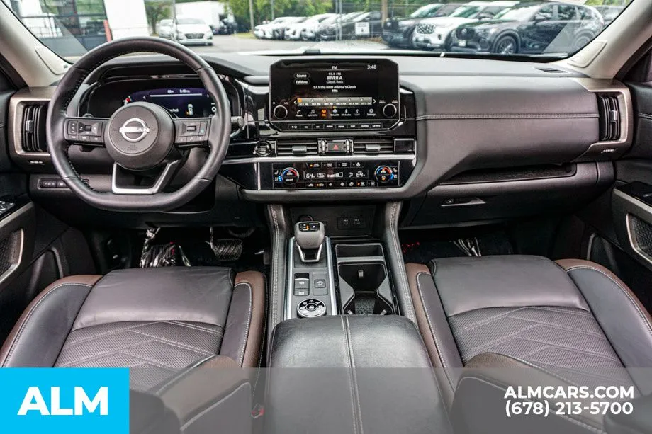 2025 Nissan Pathfinder Platinum - Photo 28