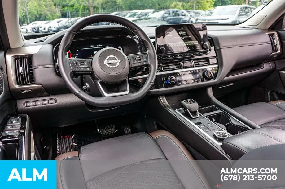 2025 Nissan Pathfinder Platinum - Photo 29