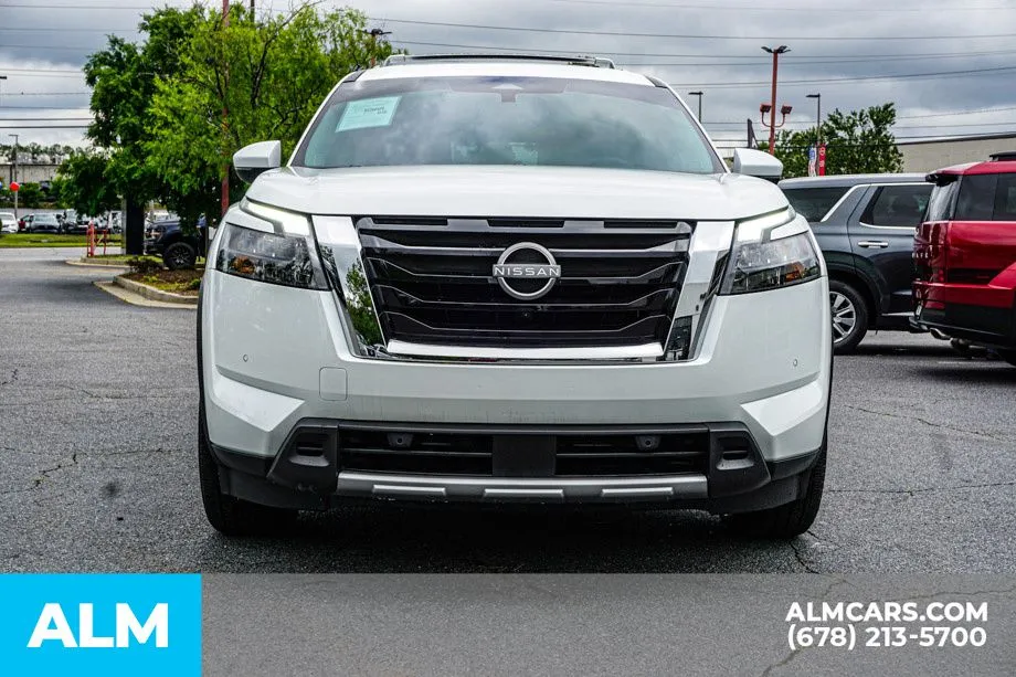 2025 Nissan Pathfinder Platinum - Photo 10