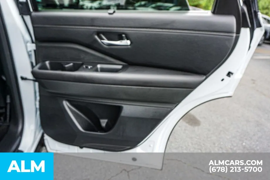 2025 Nissan Pathfinder Platinum - Photo 58