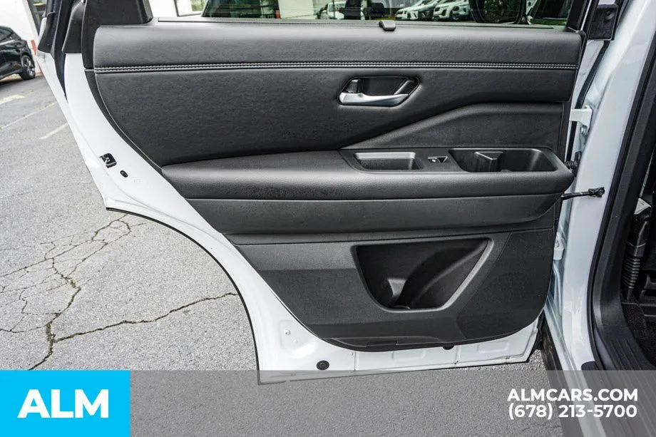 2025 Nissan Pathfinder Platinum - Photo 53