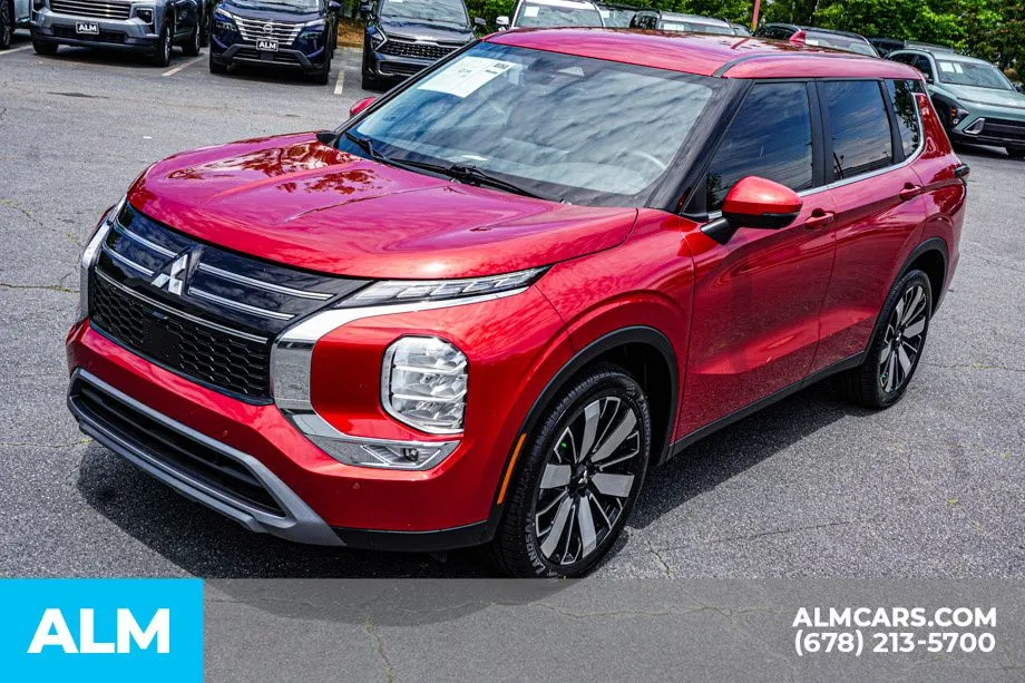 2025 Mitsubishi Outlander SE - Photo 15