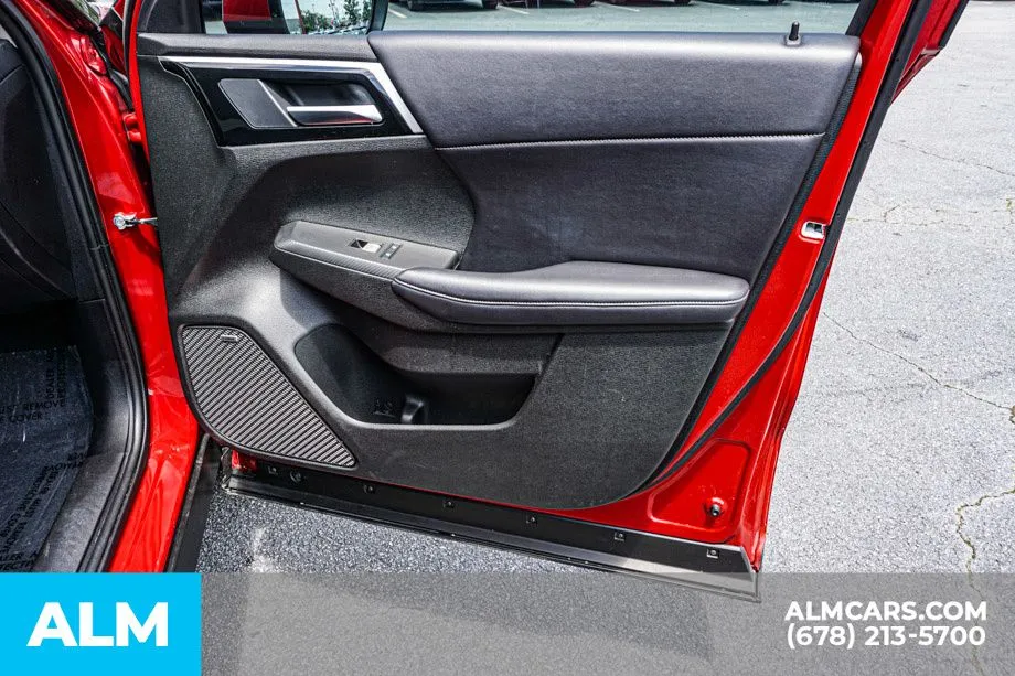 2025 Mitsubishi Outlander SE - Photo 56