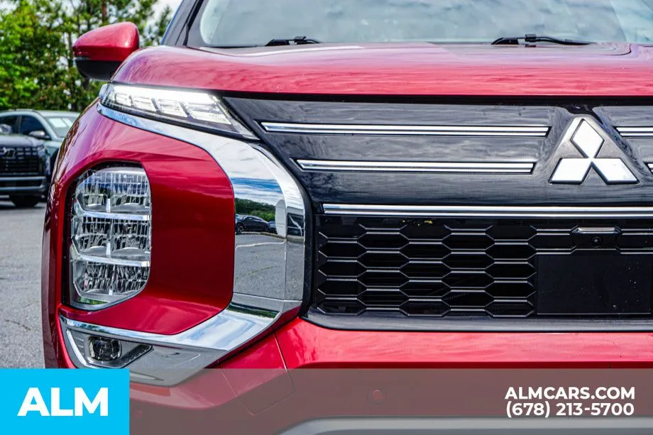2025 Mitsubishi Outlander SE - Photo 12