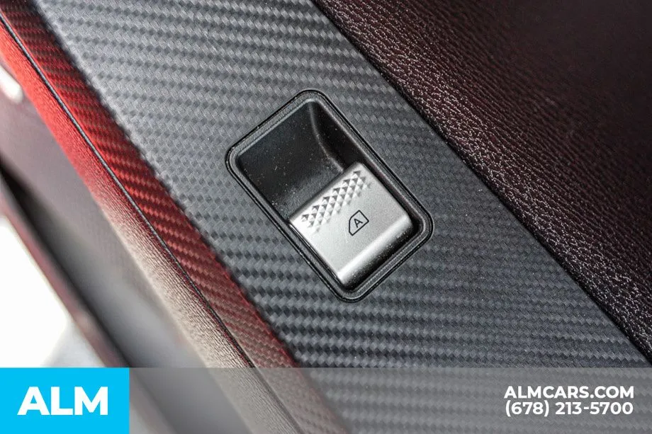 2025 Mitsubishi Outlander SE - Photo 59