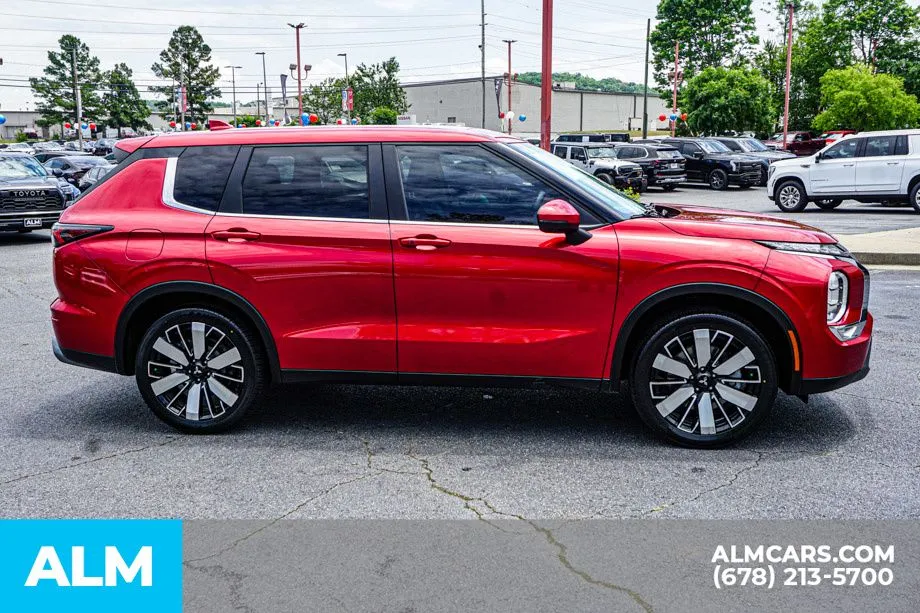 2025 Mitsubishi Outlander SE - Photo 9