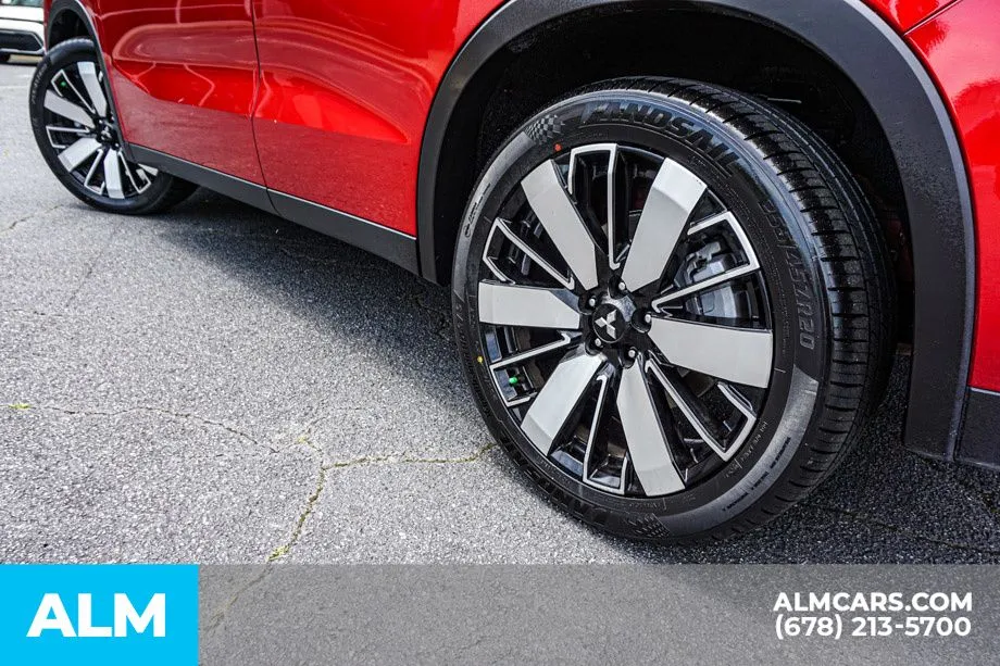 2025 Mitsubishi Outlander SE - Photo 16