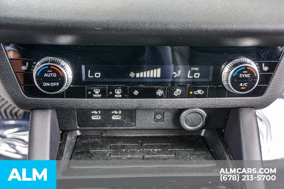 2025 Mitsubishi Outlander SE - Photo 44