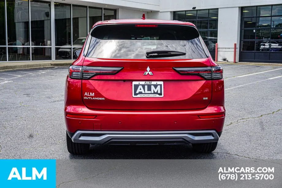 2025 Mitsubishi Outlander SE - Photo 11