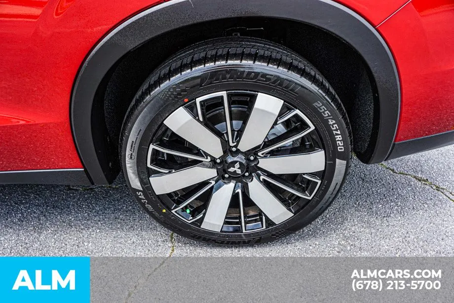 2025 Mitsubishi Outlander SE - Photo 17