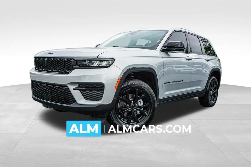 Silver 2025 Jeep Grand Cherokee Altitude for sale in Kennesaw, GA