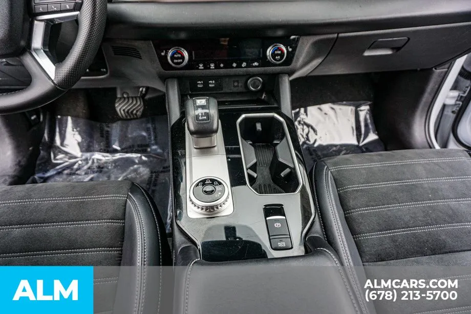 2025 Mitsubishi Outlander SE - Photo 42