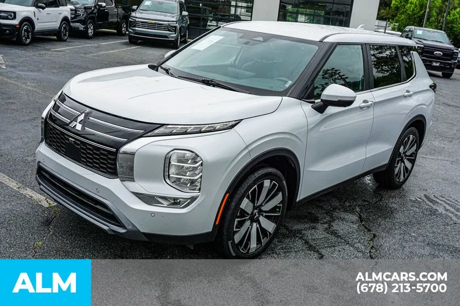 2025 Mitsubishi Outlander SE - Photo 15