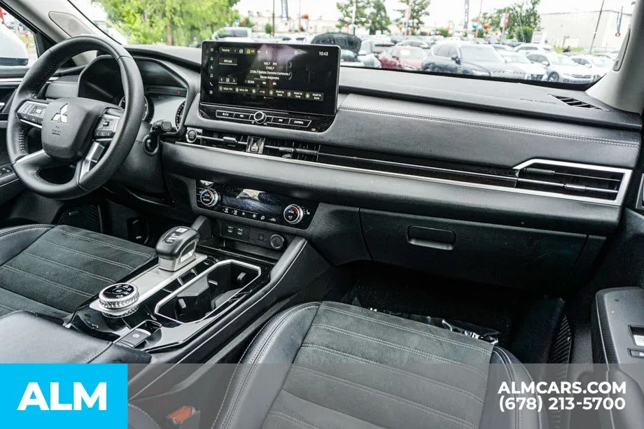2025 Mitsubishi Outlander SE - Photo 27