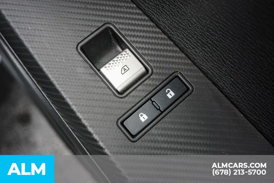 2025 Mitsubishi Outlander SE - Photo 57
