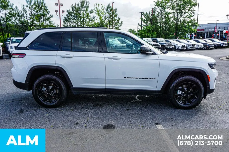 2025 Jeep Grand Cherokee Altitude - Photo 9