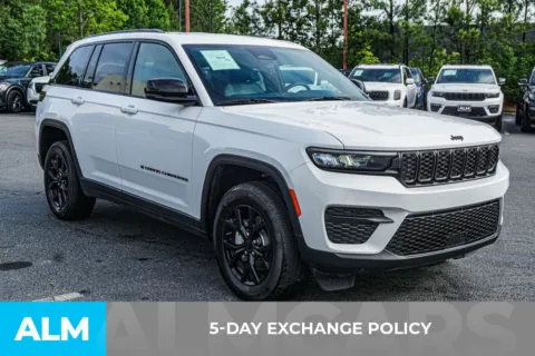More photos of 2025 Jeep Grand Cherokee Altitude at ALM Kennesaw, GA