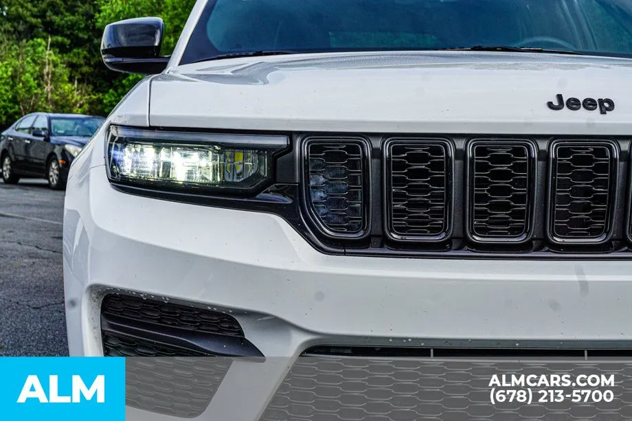 2025 Jeep Grand Cherokee Altitude - Photo 12