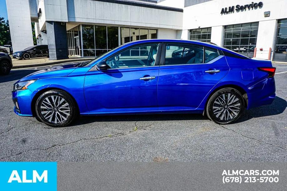 2025 Nissan Altima SV - Photo 7