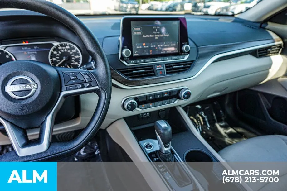 2025 Nissan Altima SV - Photo 32