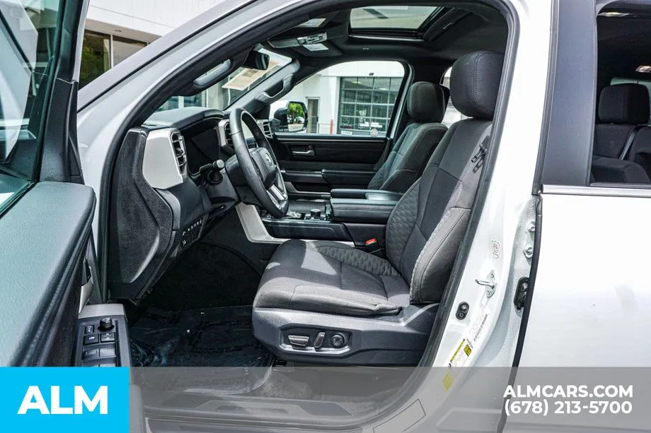 2025 Toyota Sequoia SR5 - Photo 19