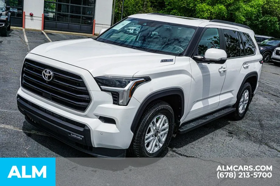 2025 Toyota Sequoia SR5 - Photo 15